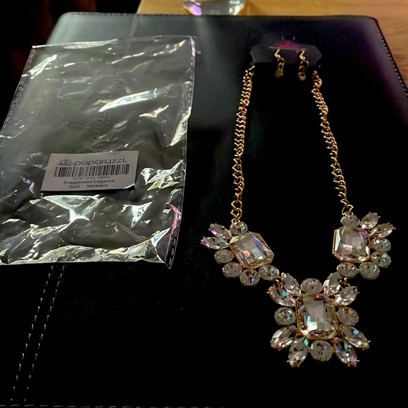 Statement Necklace - Picture 1 of 5